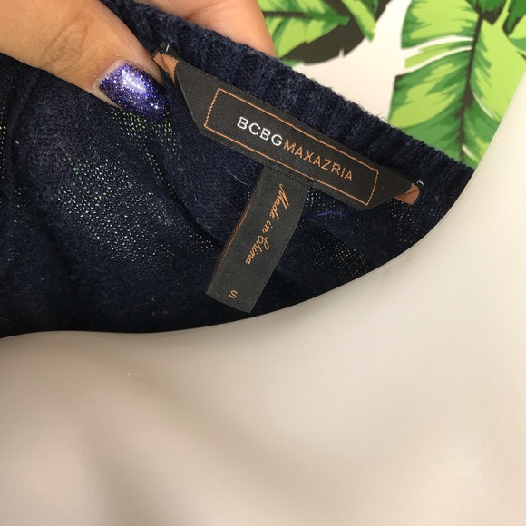 5 for $25 BCBGMAXAZRIA Blue Short Sleeve Sweater - Picture 8 of 8